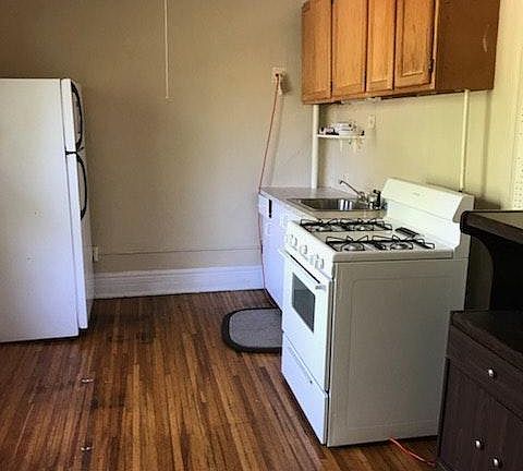 2nd image of 274 Lexington Ave APT 2