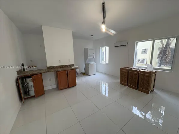 7920 Harding Ave APT 8, Miami Beach, FL 33141