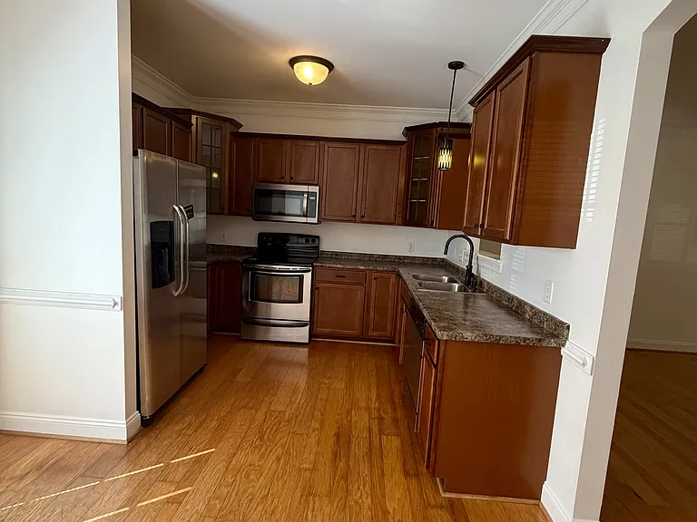 508 Capstone Dr #1 — Photo 8
