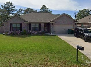 59A 7th St, Shalimar, FL 32579