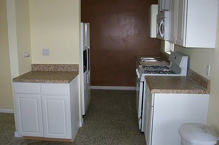 5th image of 735 SE Airoso Blvd
