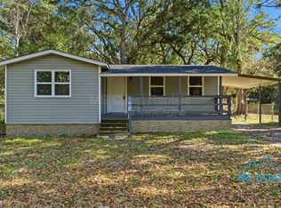 1528 Ladnier Rd, Gautier, MS 39553