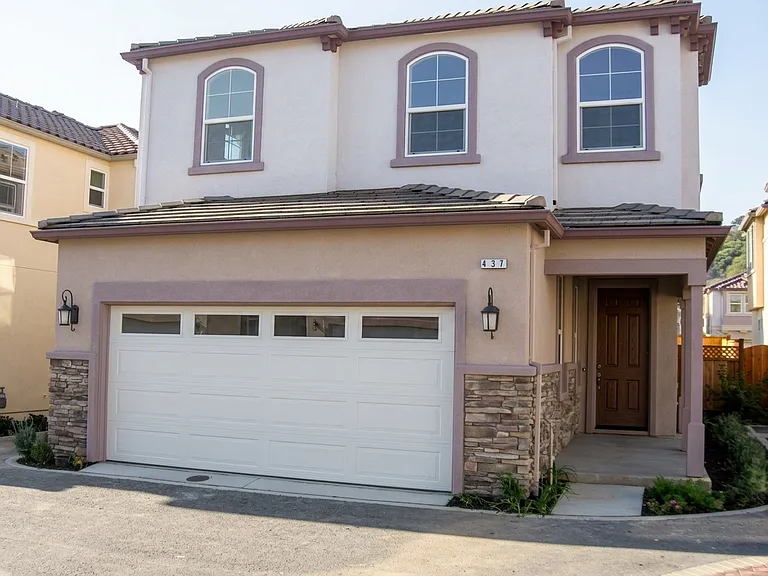 437 Carema Ct — Photo 1