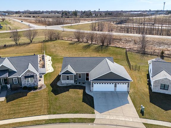 5th image of 761 Sweet Wood Ln