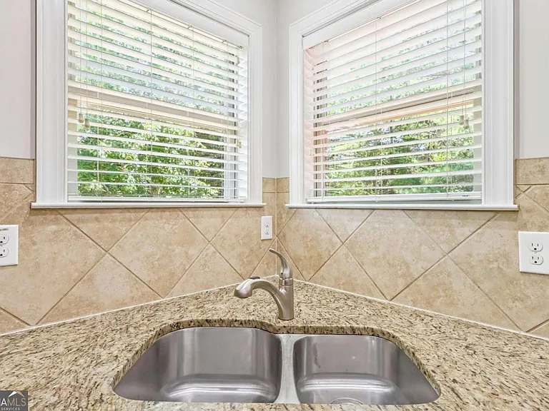 4105 Hastings Dr — Photo 23