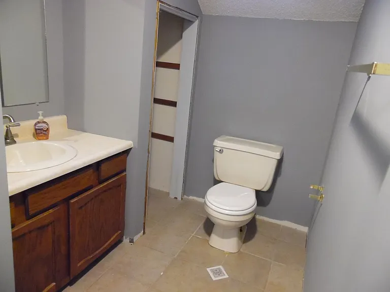 5530 Shady Ln — Photo 16