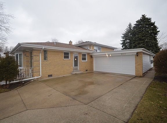 4th image of 9821 S Kolmar Ave