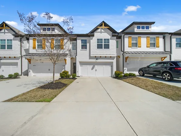 72 Garrison Dr, Winder, GA 30680