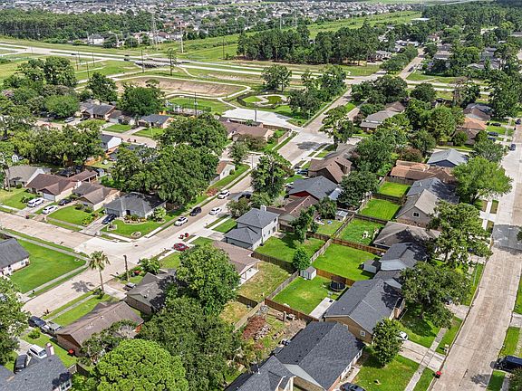 5th image of 12223 Kingslake Forest Dr