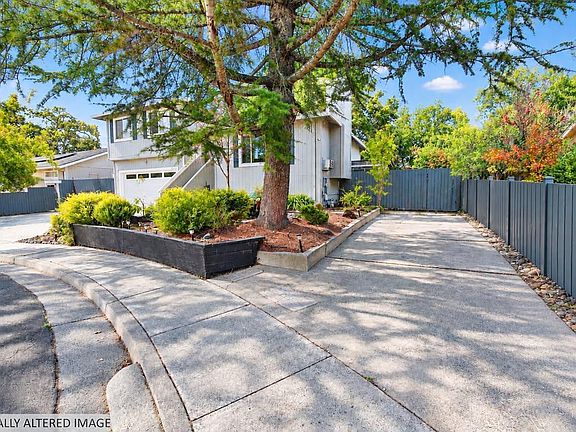 2nd image of 467 Harper Court