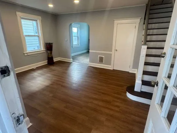 365 Remington St, Bridgeport, CT 06610