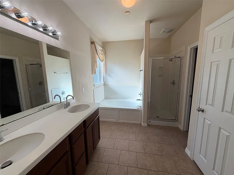 3102 Avory Ridge Ln — Photo 12