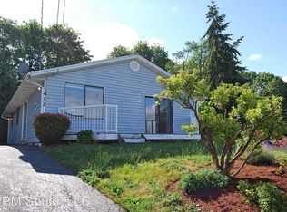 412 Alvord Ave N, Kent, WA 98030