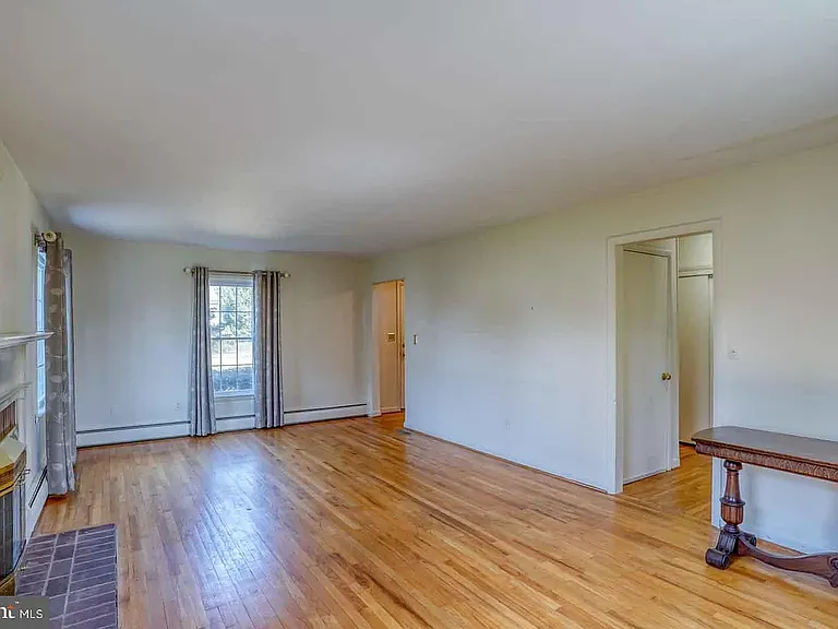 73 S Fairfield Dr — Photo 9