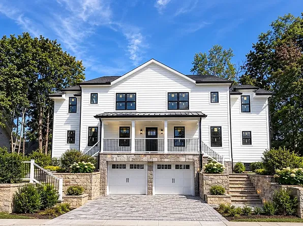 69 Gregory Ave, Mount Kisco, NY 10549