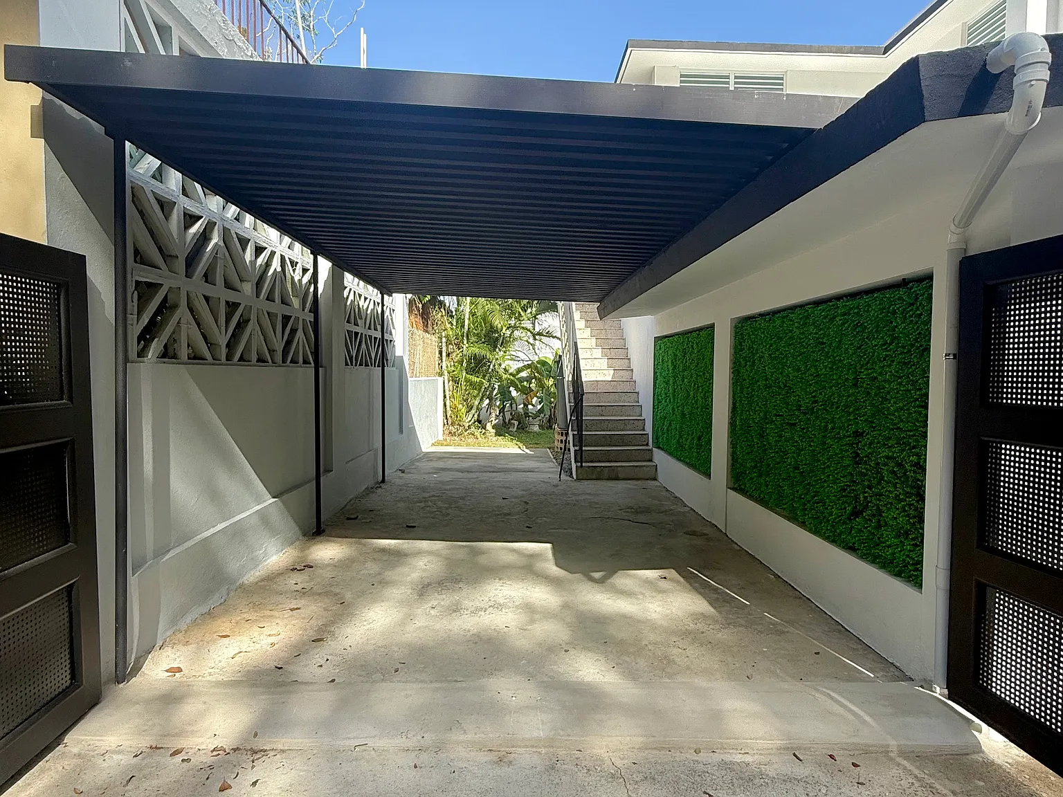 2 bed, 800 sqft, $1,750 — Photo 2