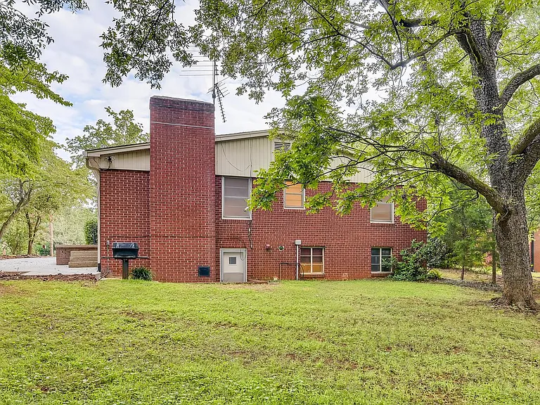 1214 Knox St — Photo 12