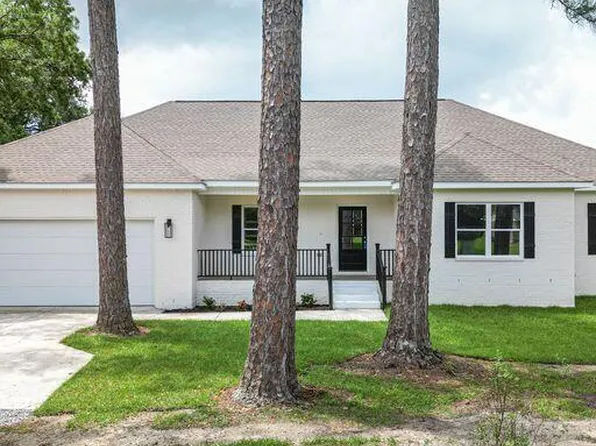 109 Dennis Ln, Long Beach, MS 39560
