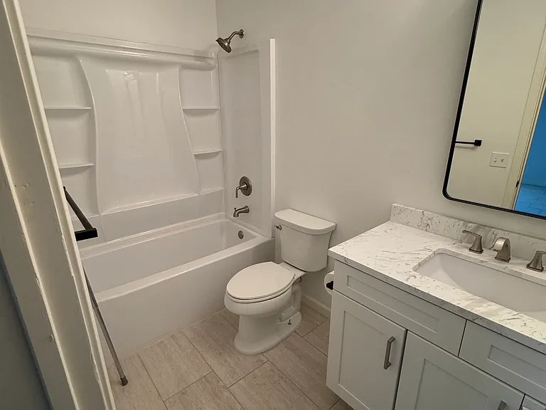 2062 E Orange St — Photo 13