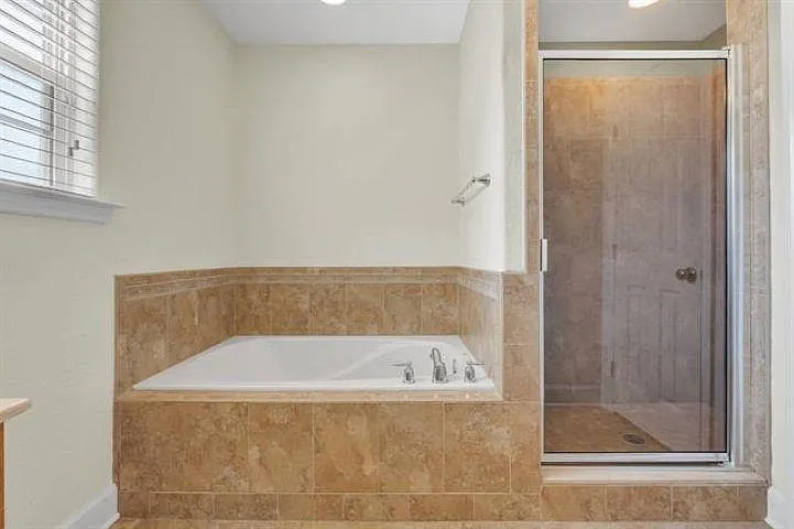 10737 Sycamore Ridge Ln — Photo 7