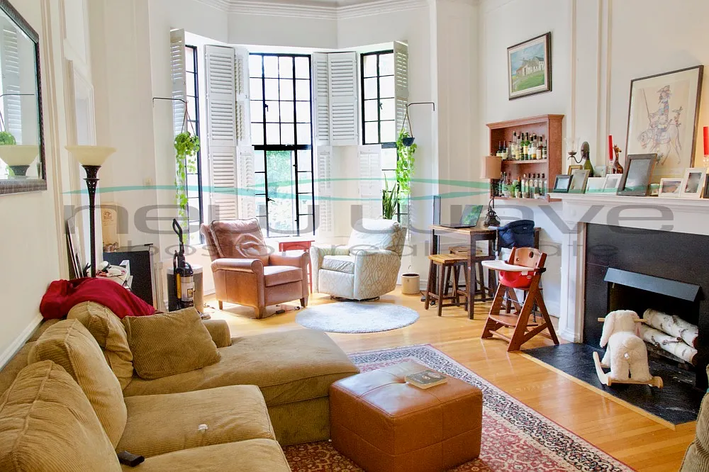 2 bed, 700 sqft, $4,400 — Photo 1