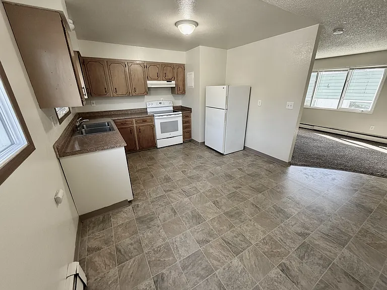 821 N Hoyt St #4 — Photo 2