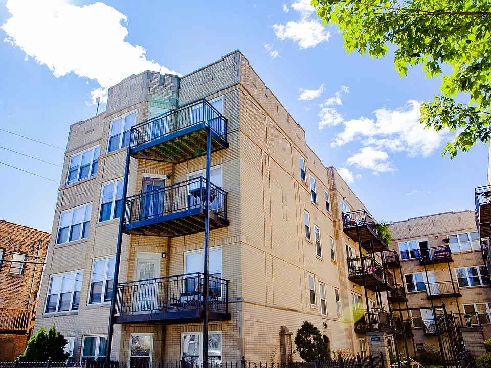 1st image of 4014 N Albany Ave APT 2B