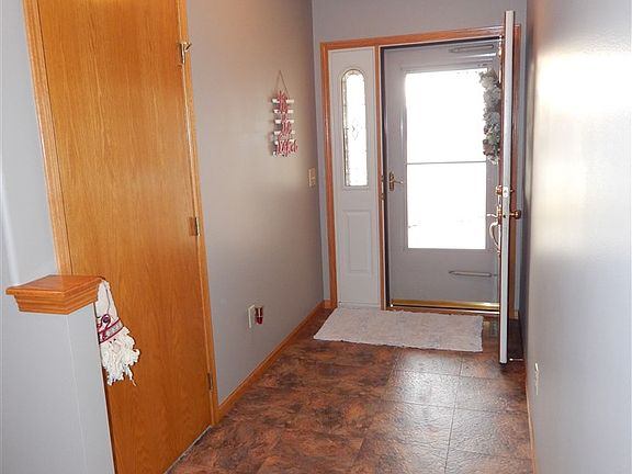 4th image of 2112 College View Dr