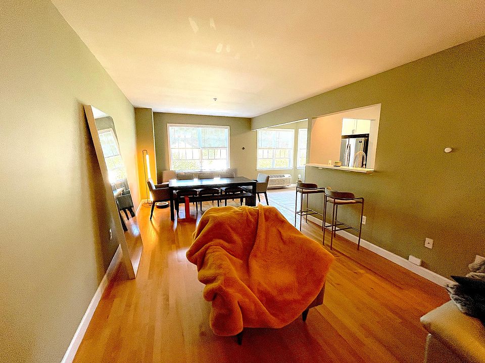 Dining room 1