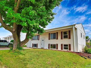 7416 Mexico Rd, Saint Peters, MO 63376