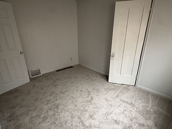 4th image of 15476 Sorrento St #1