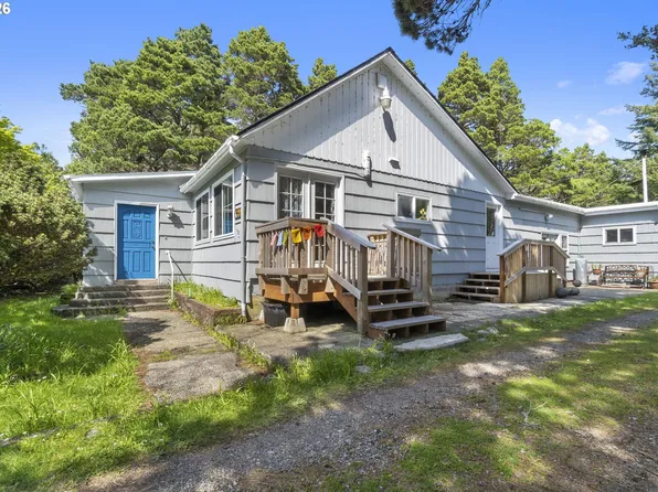 92447 Paradise Point Rd, Port Orford, OR 97465