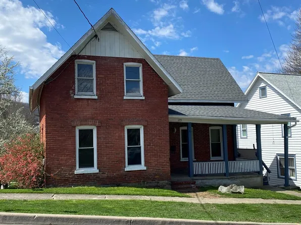 173 Walnut St, Corning, NY 14830