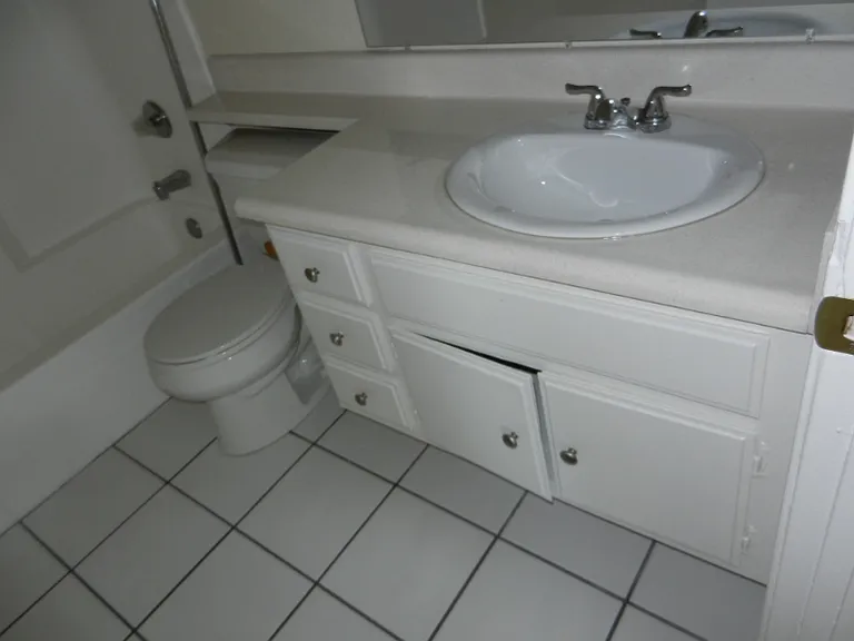 4453 Woodman Ave — Photo 17