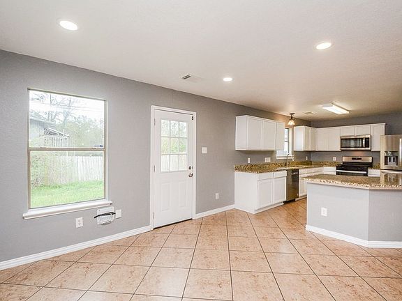 4th image of 22951 Twisting Pine Dr