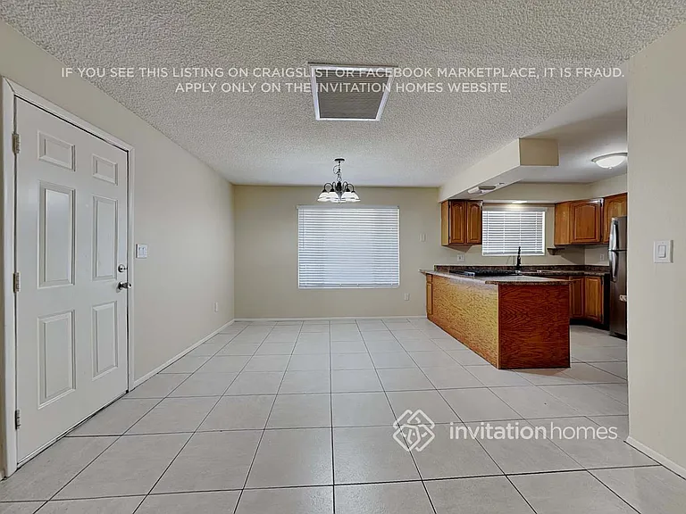 7115 W North Ln — Photo 6