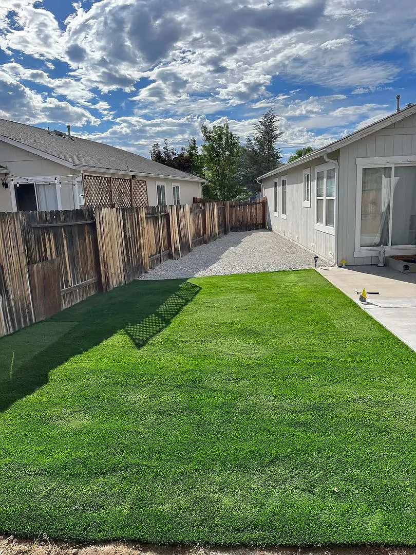 Super Cute 4 Bedroom North Valleys Home for Rent! — Photo 4