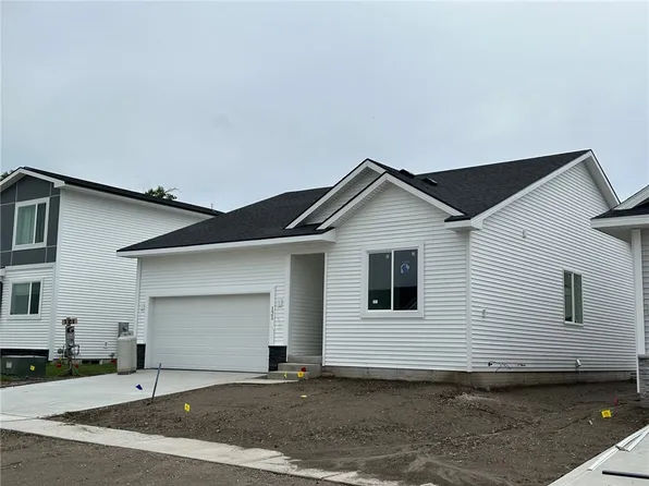121 Destiny Dr, Boone, IA 50036