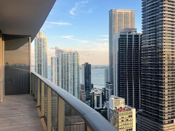 55 SW 9th St, Miami, FL