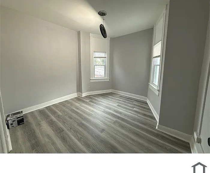 499 E Lorraine Ave — Photo 13