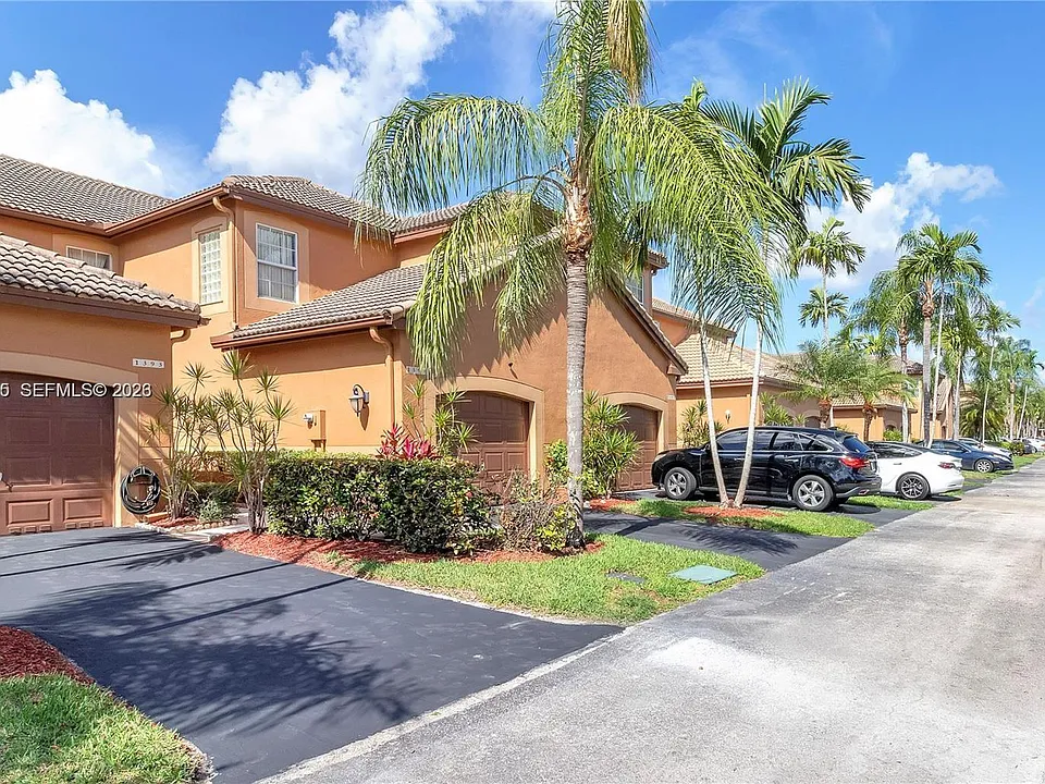 1393 Barcelona Way #4-26