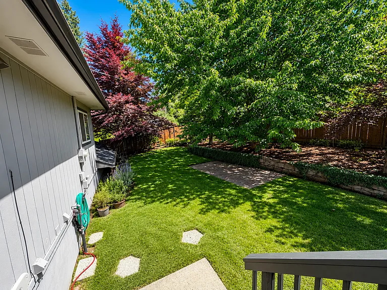 3704 E 14th Ave — Photo 11