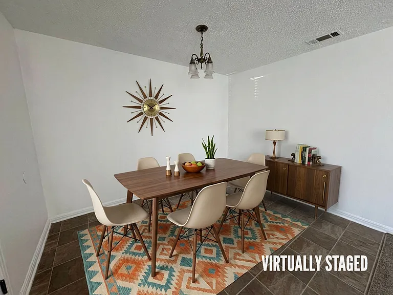 805 W Dean Ave — Photo 6