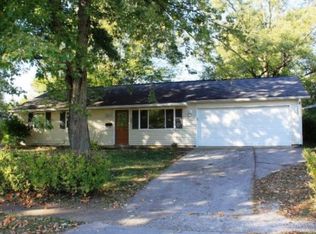 941 Edgewood Dr, Mooresville, IN