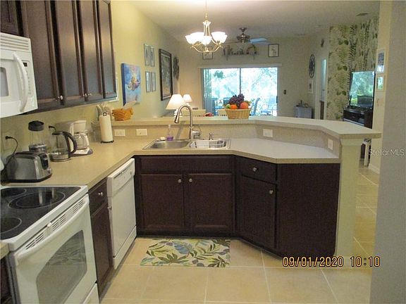 3rd image of 29639 Niagara Ct