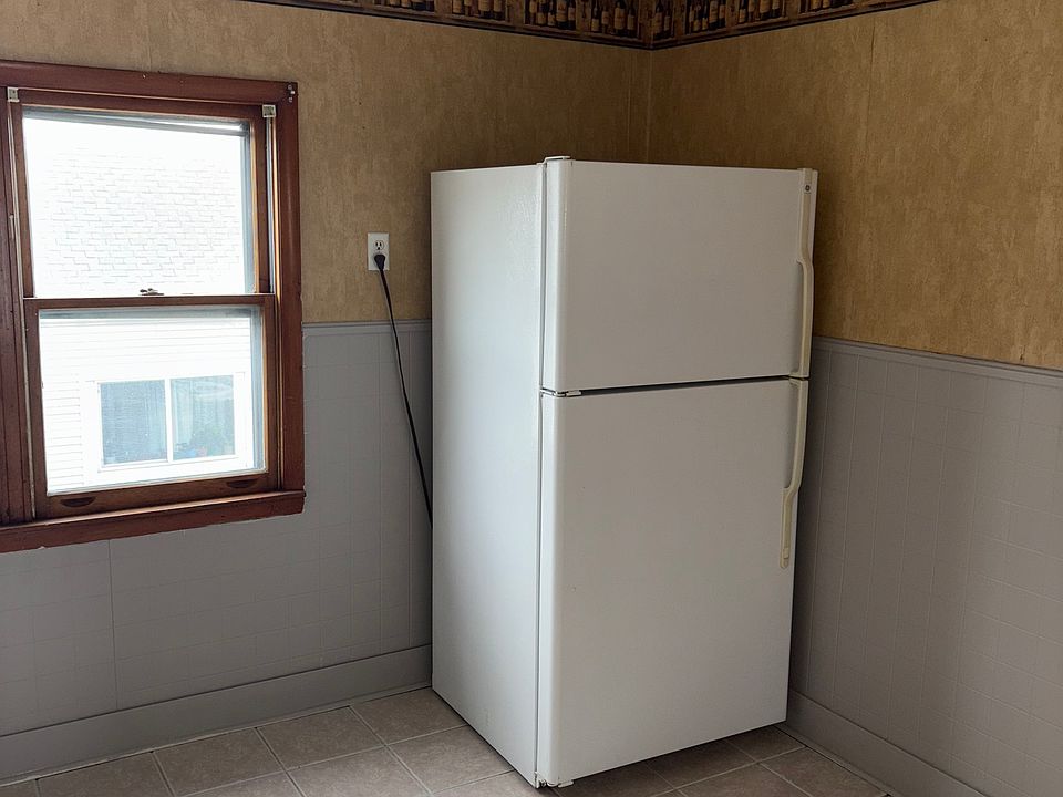 1st image of 48 Payne Ave Unit 2