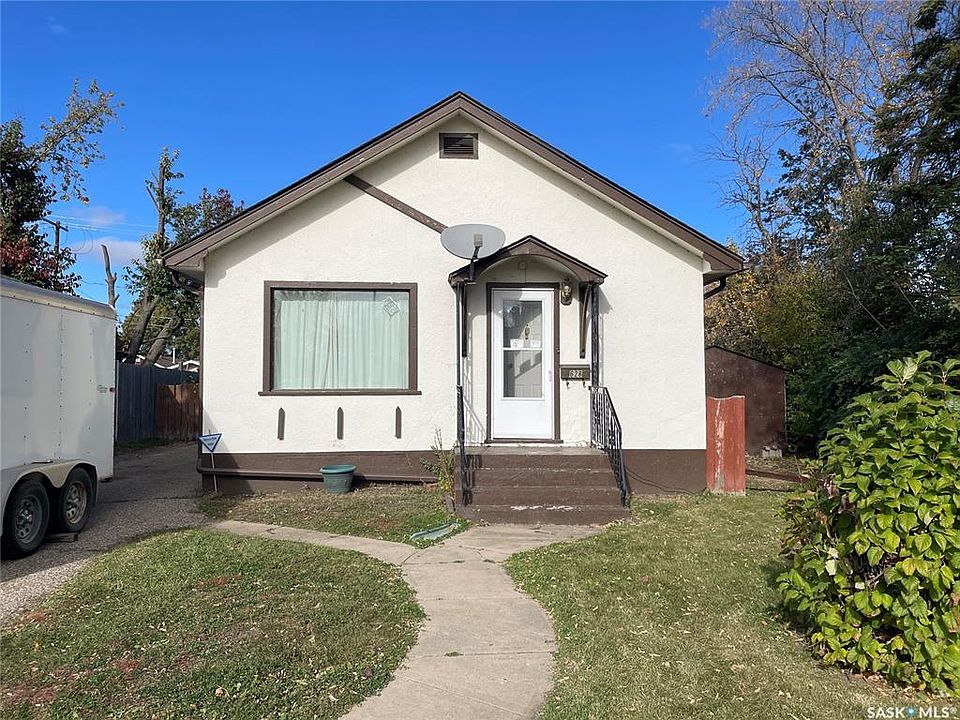 1st image of 628 5th St E