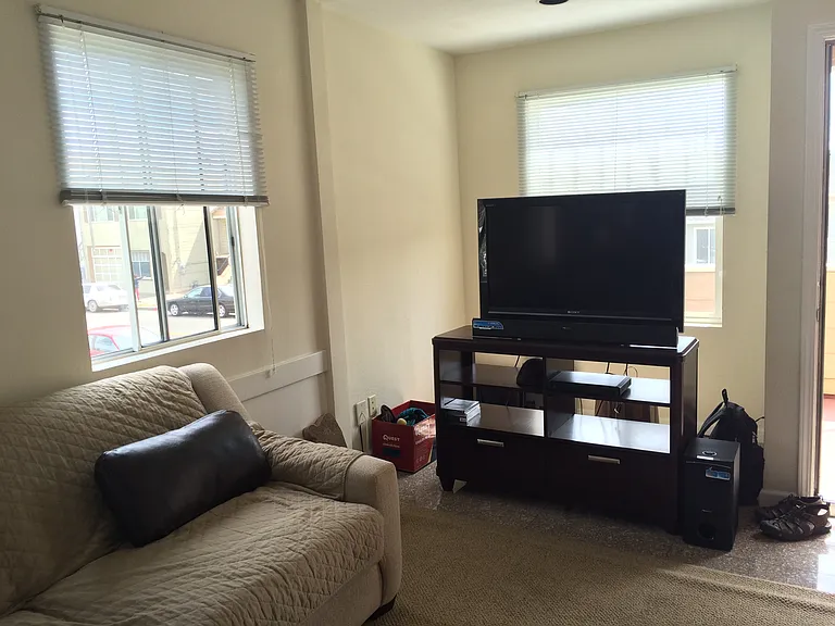 438 Baden Ave — Photo 8