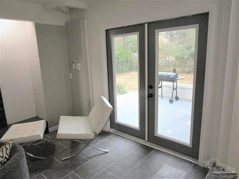 814 Woodland Dr — Photo 8