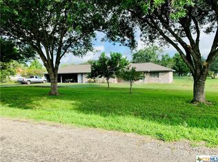266 Stirrup Rd, Victoria, TX 77905